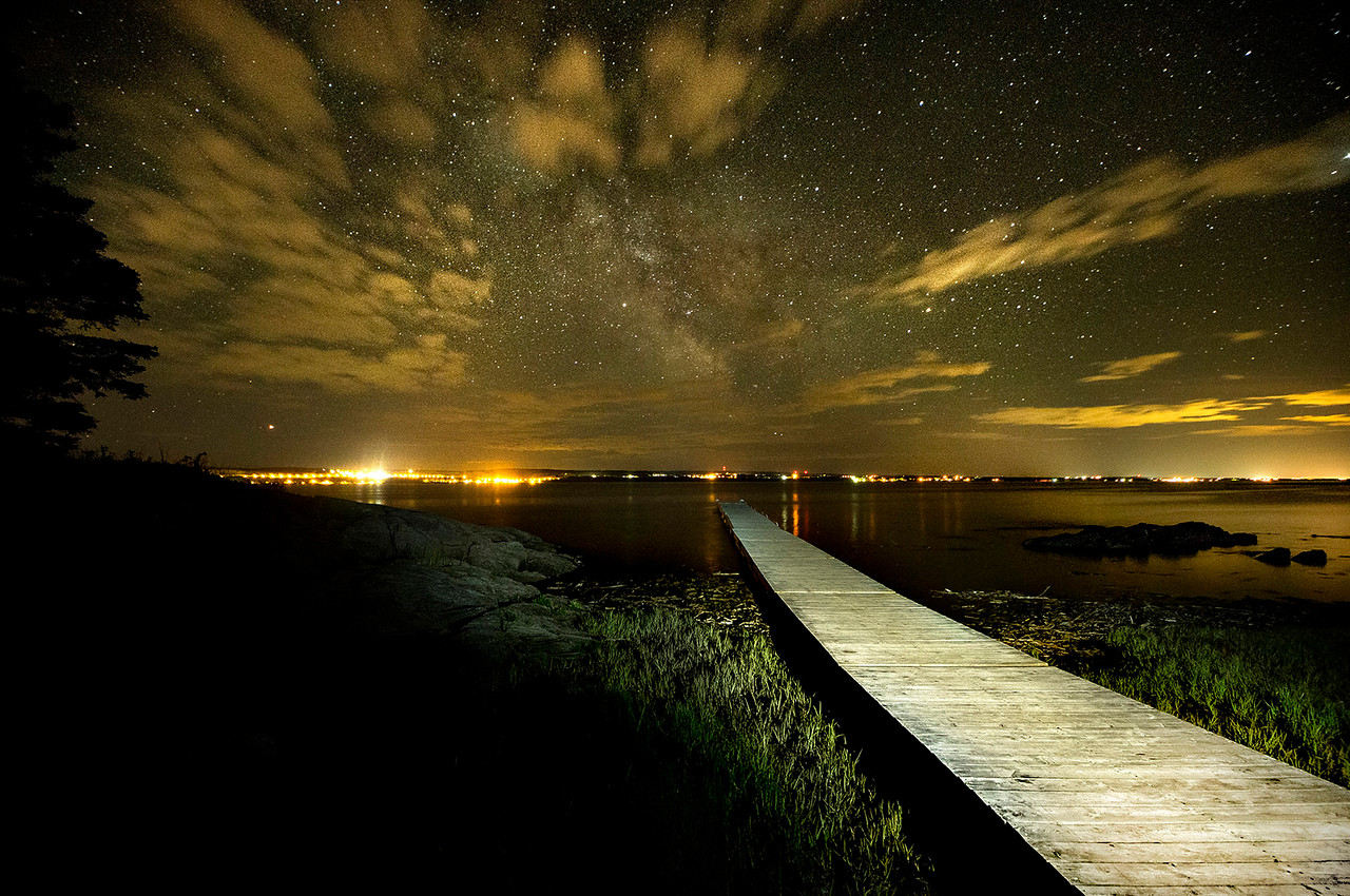 L'île aux Basques sous les étoiles. Photo : Claude Côté.